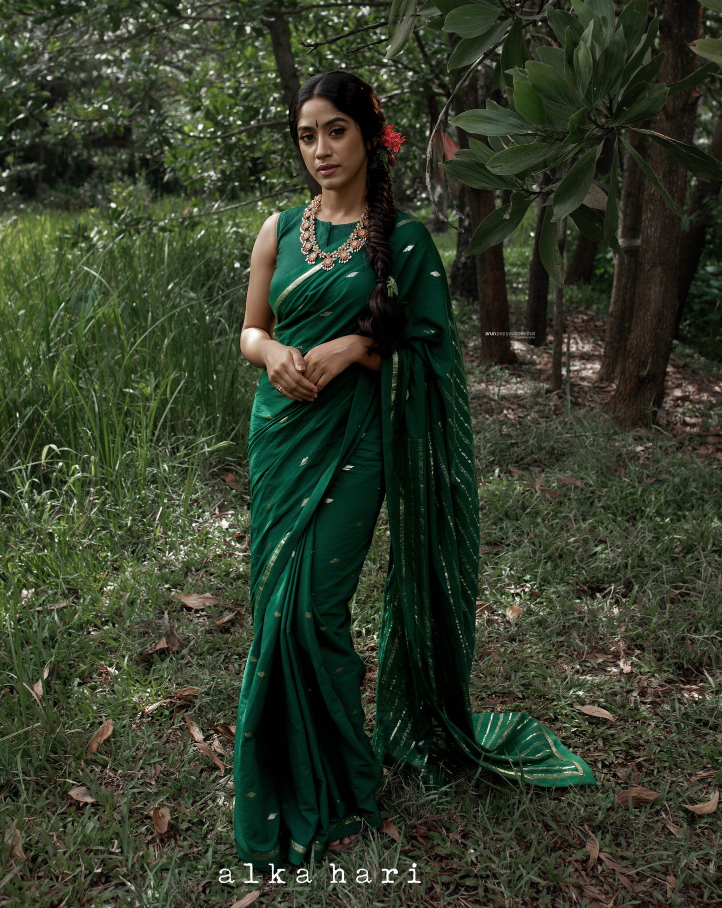 Bottle green kasavu saree