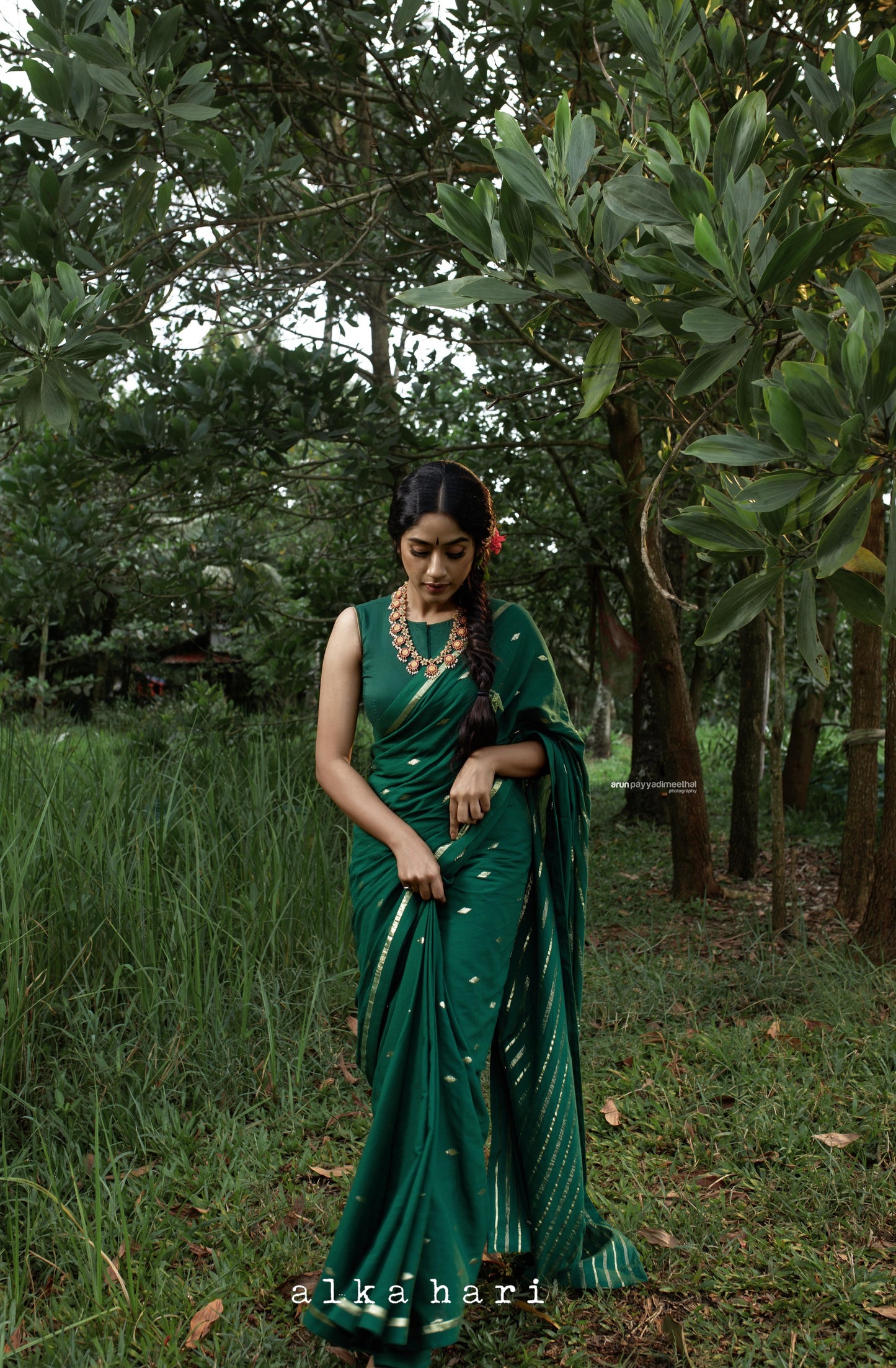 Bottle green kasavu saree