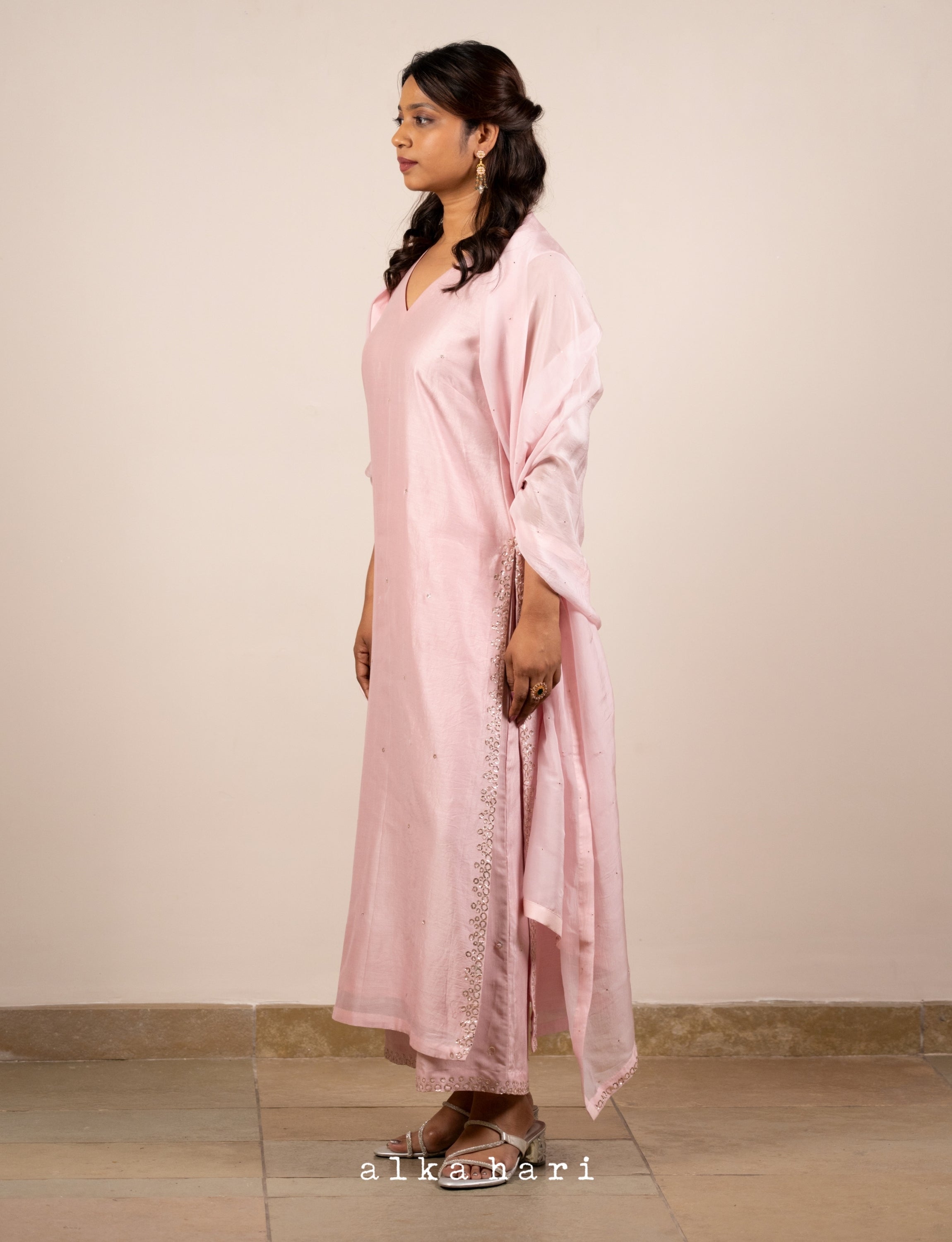 Pink V-Neck Chanderi Silk Mukaish Kurta