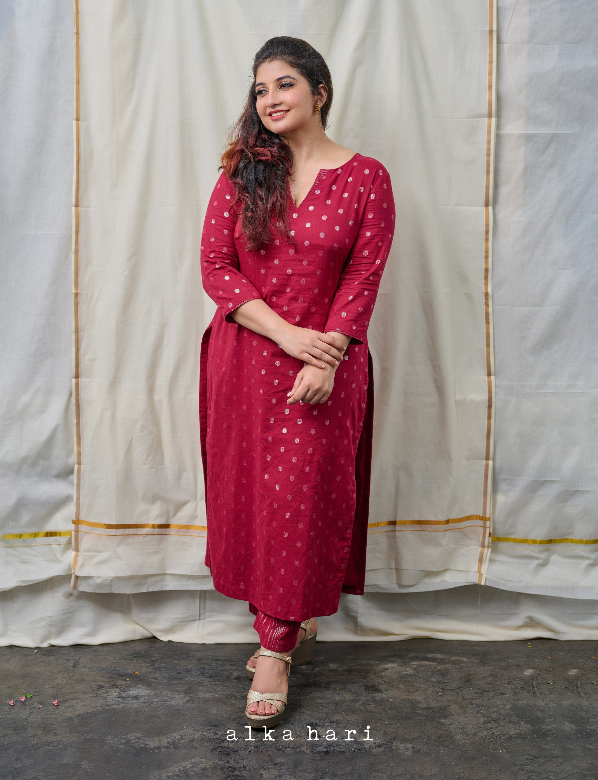 Red Butta Kurta
