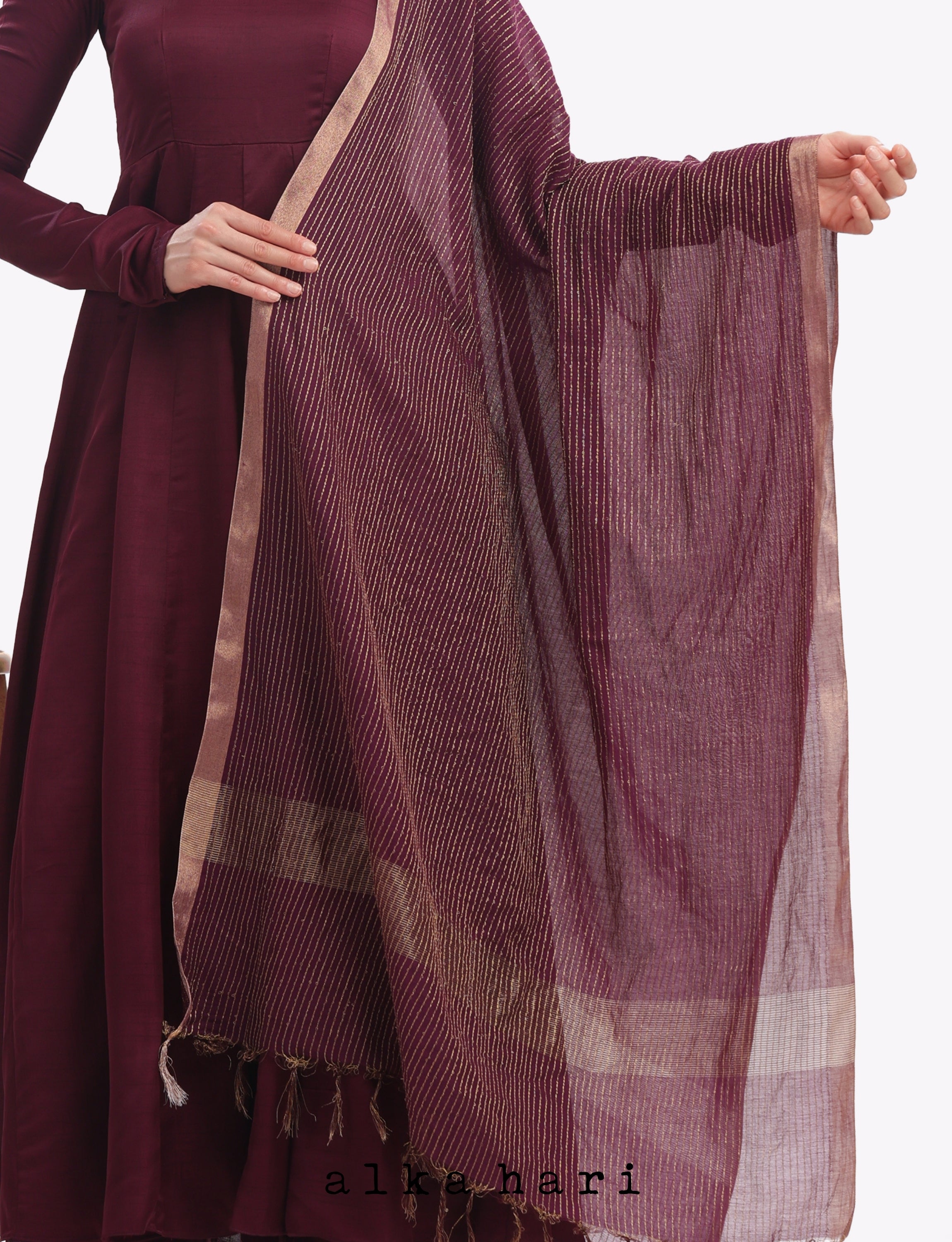 Wine and Gold Zari Dupatta