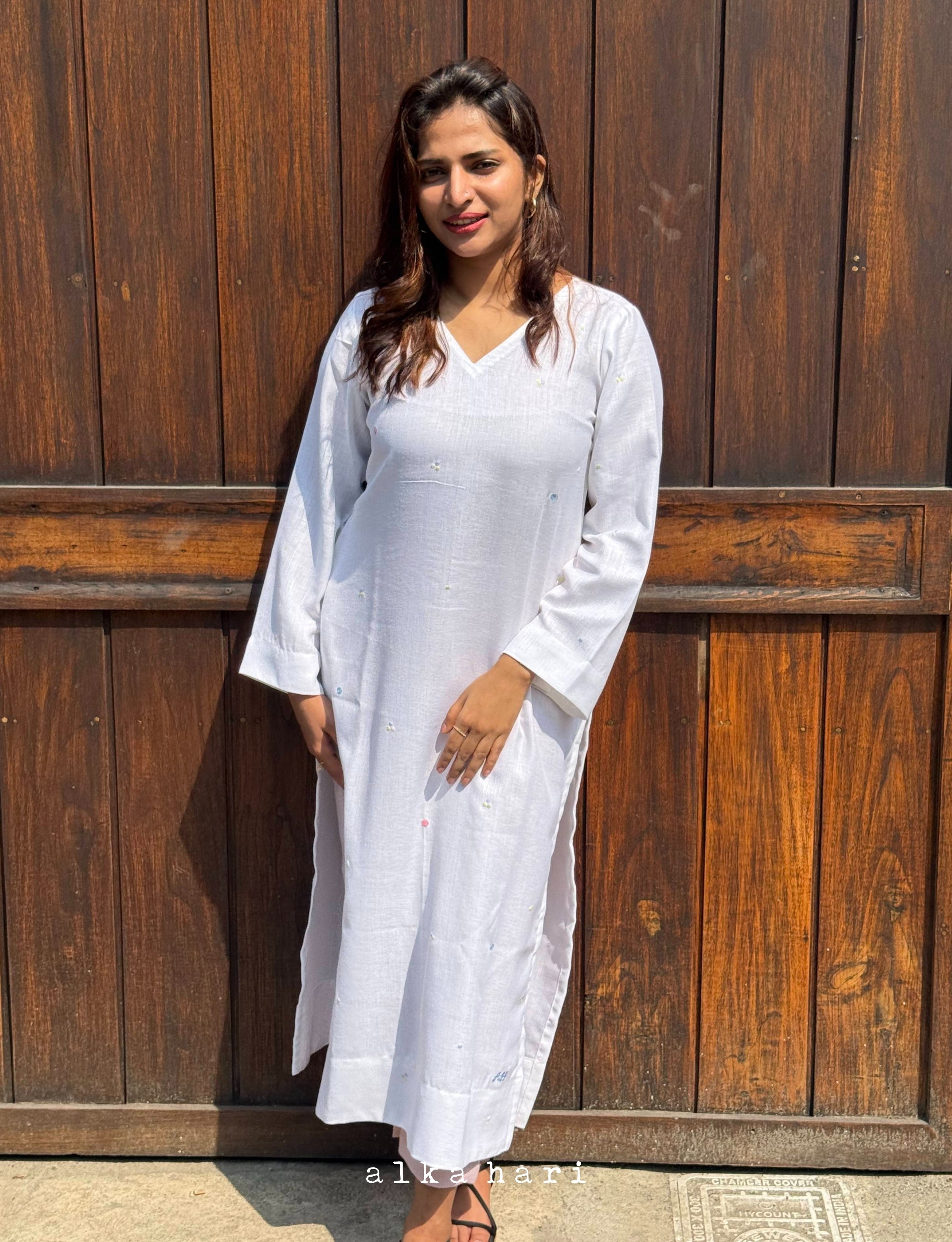White V Neck Embroidered Kurta