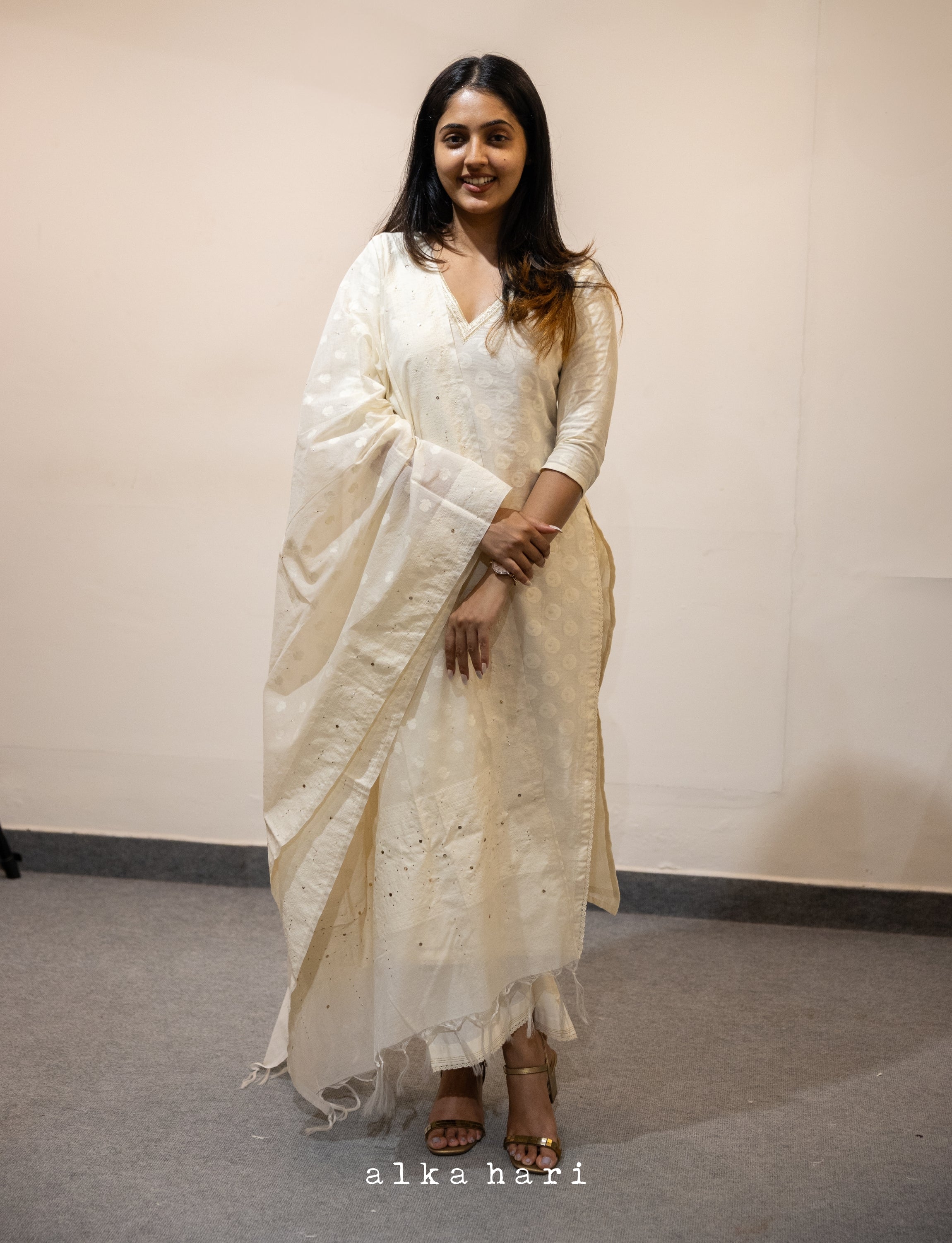 Off White Textured Chanderi Silk Kurta