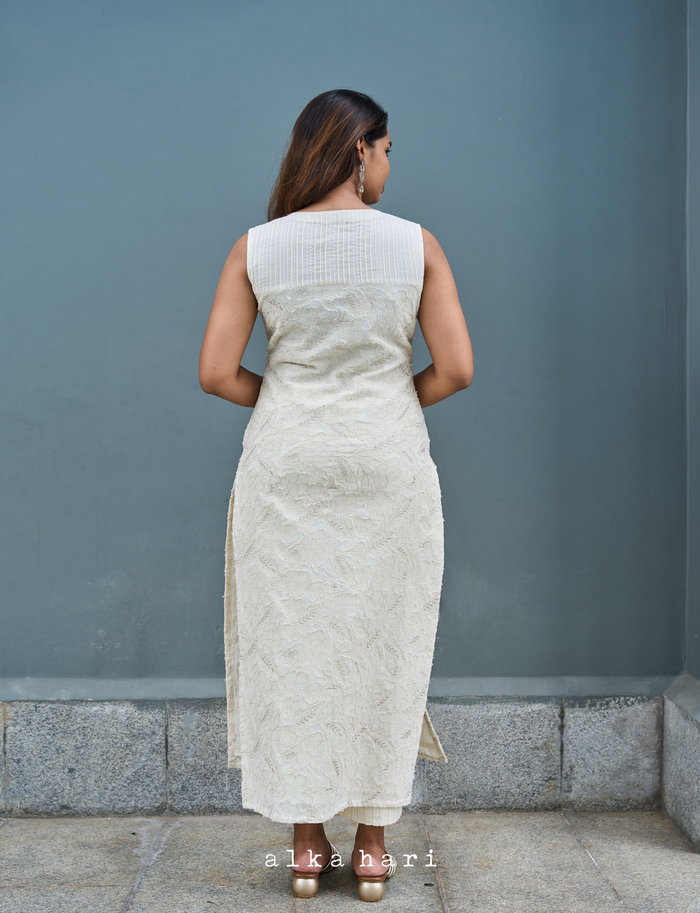 Off White Patchwork Embroidered Kurta