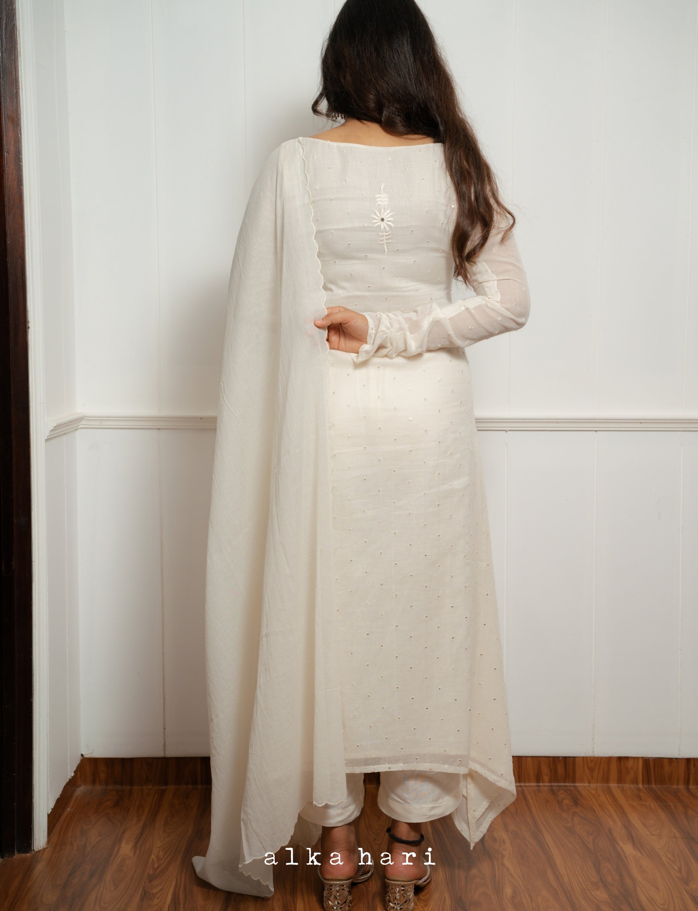 Madhuri Kurta