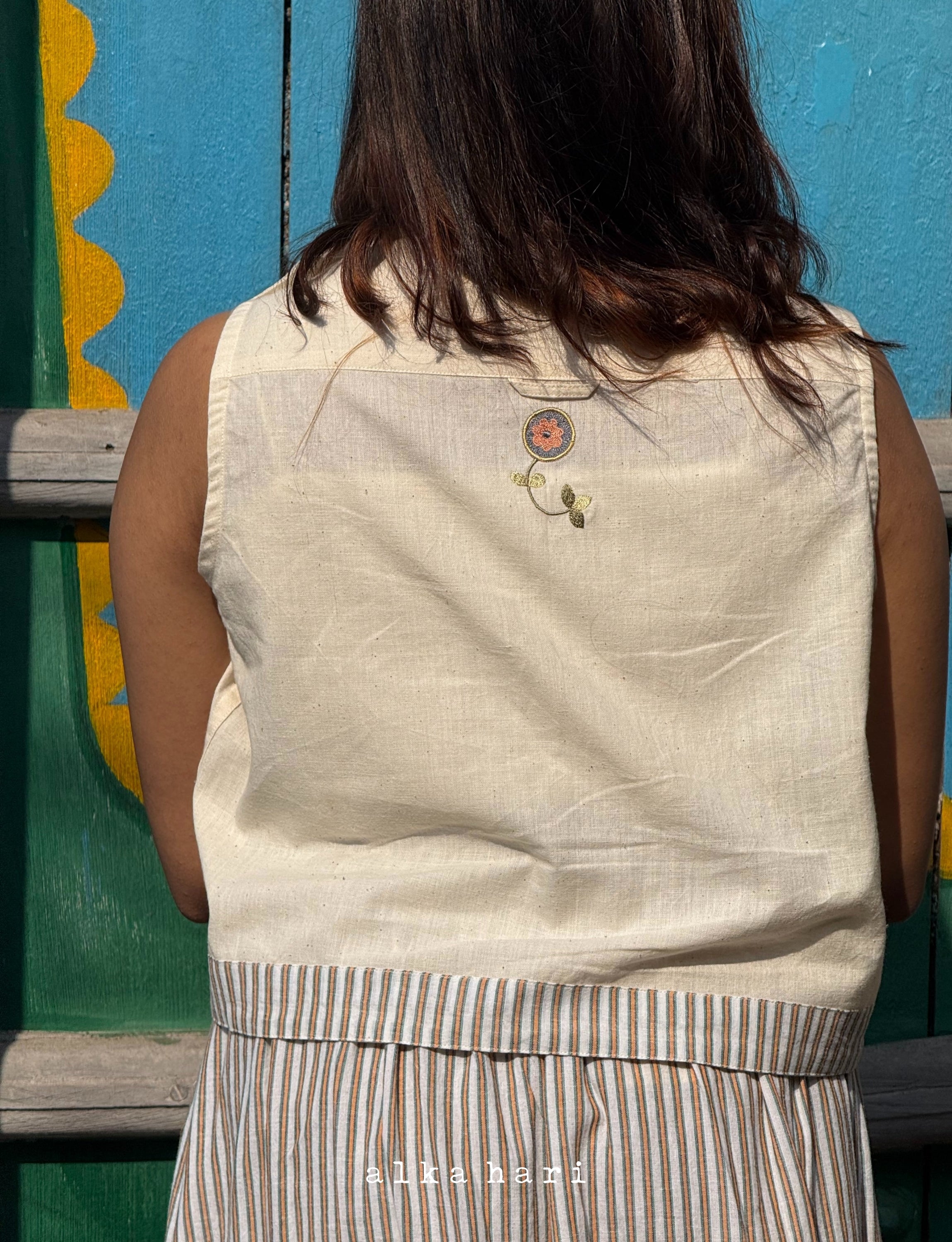 Off White Embroidered Cropped Jacket