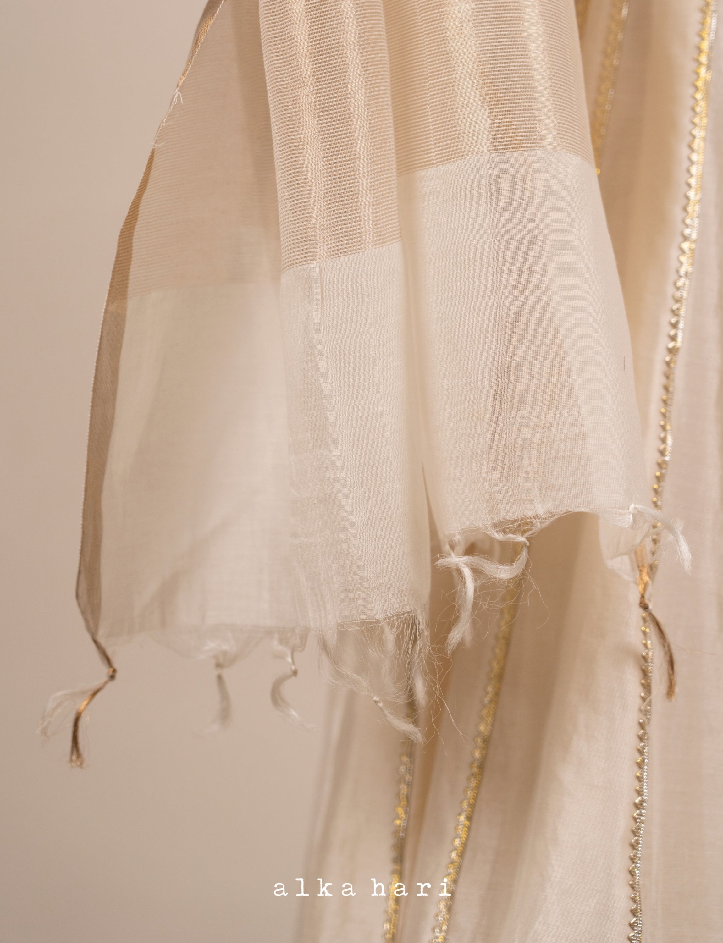 Off White Chanderi Dupatta with Mukaish Work