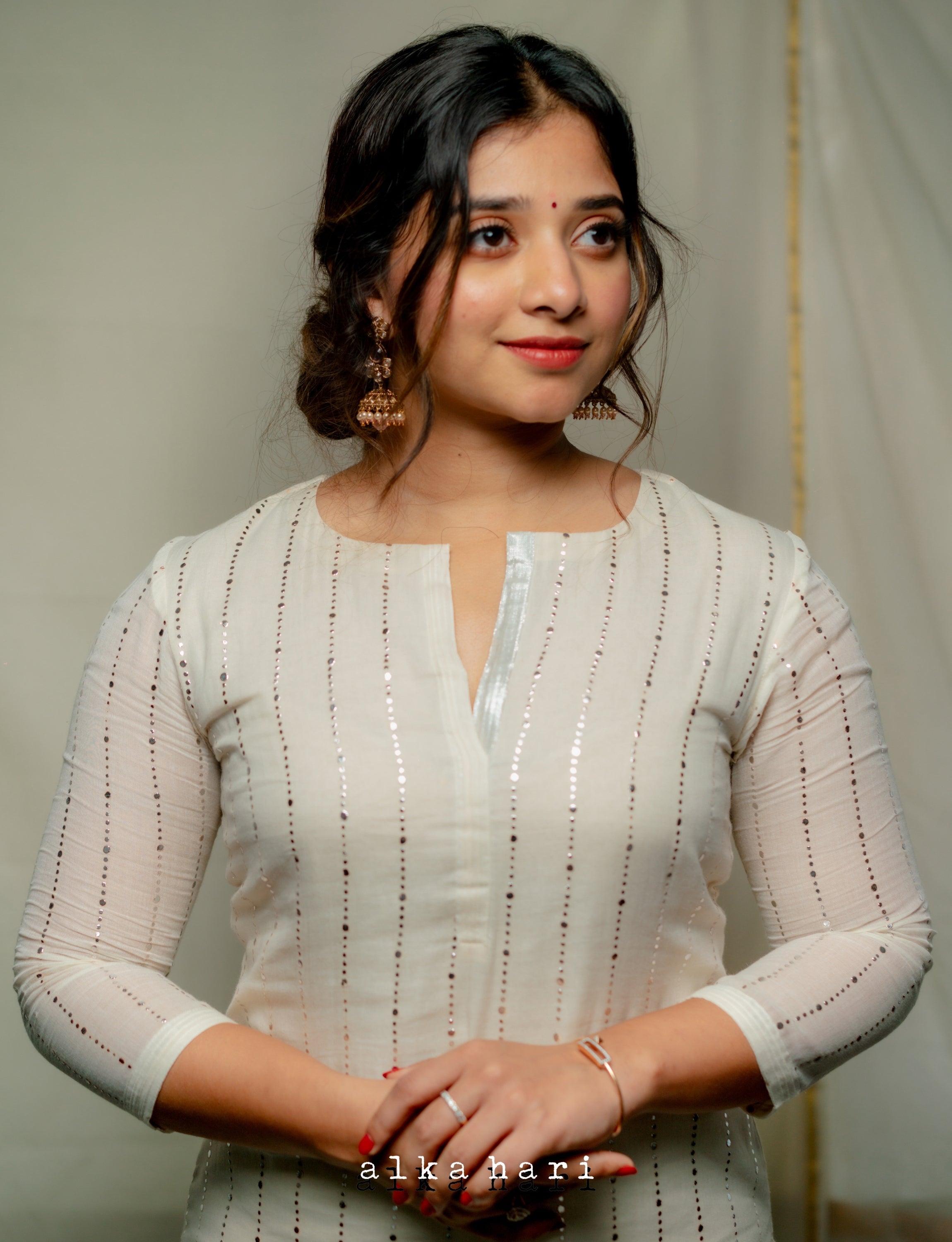 Cream Mukaish Work Kurta