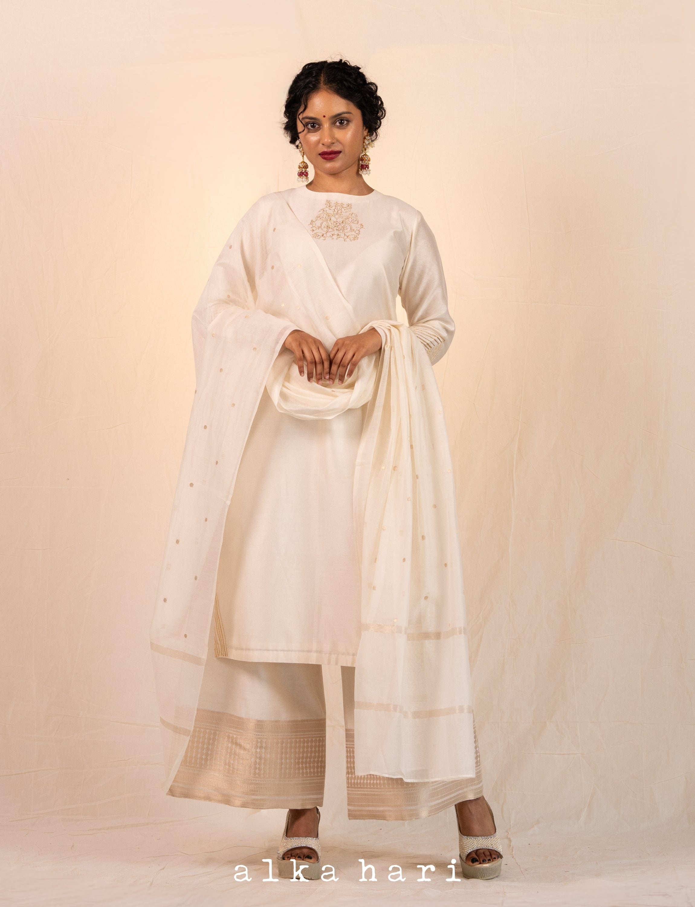 Off White Chanderi Kurta with Golden Embroidery