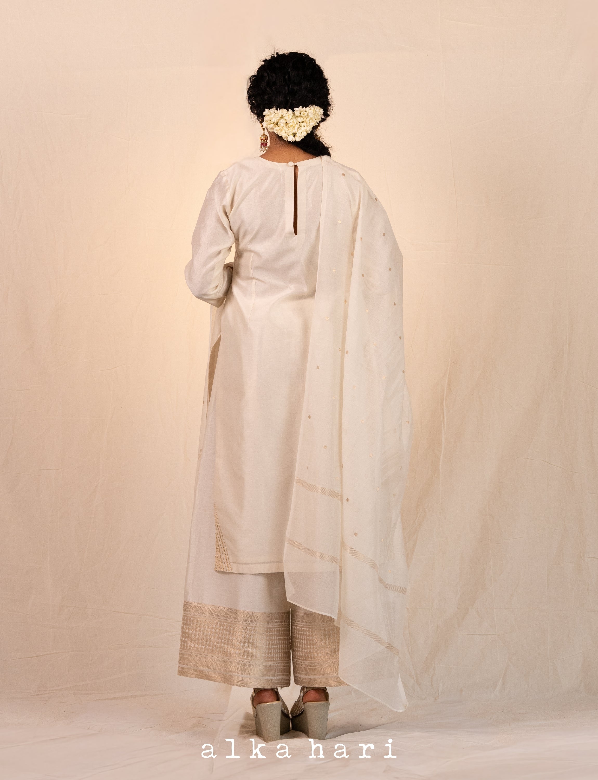 Off White Chanderi Kurta with Golden Embroidery