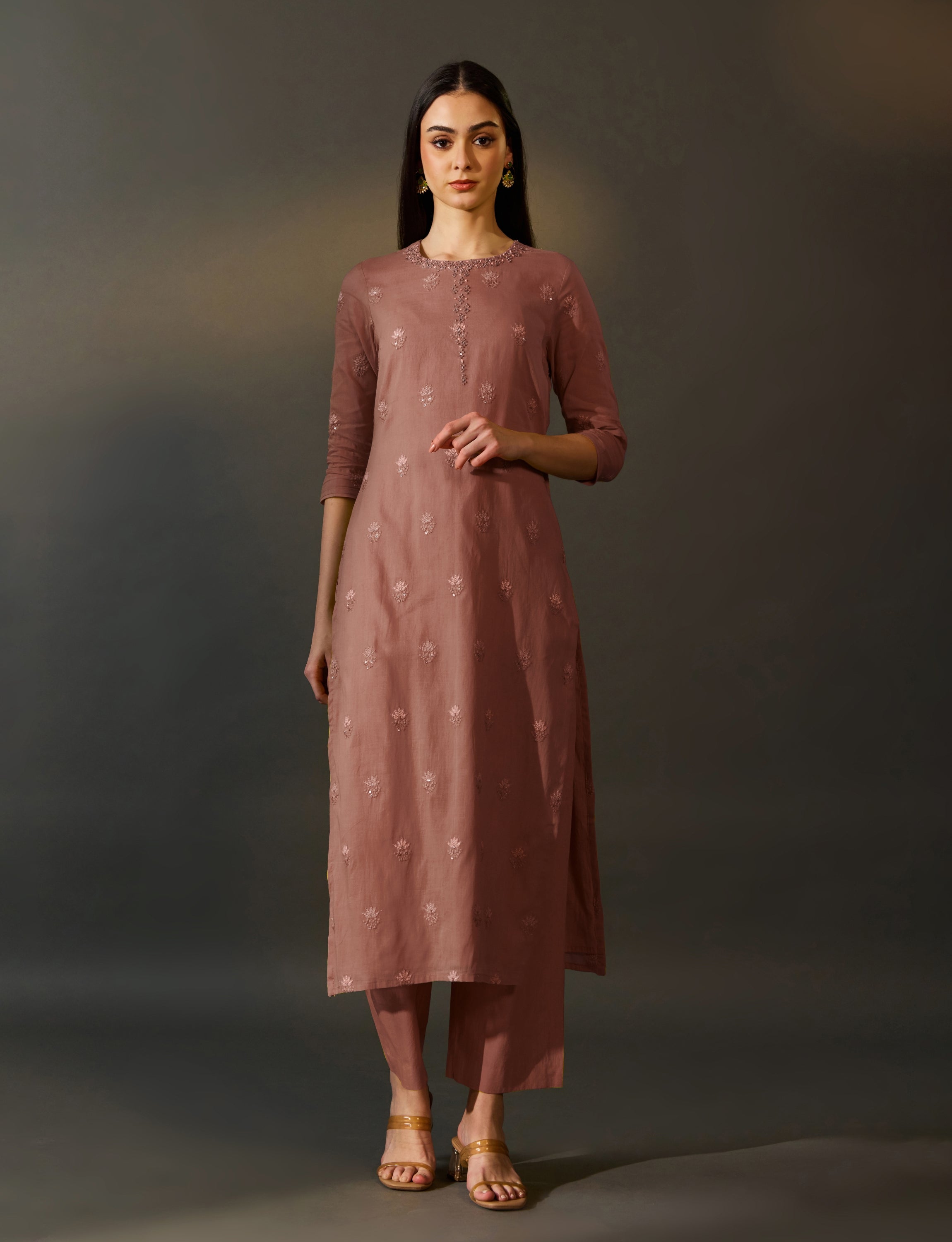 Yellow / Mauve Pink Close Neck Embroidered Kurta