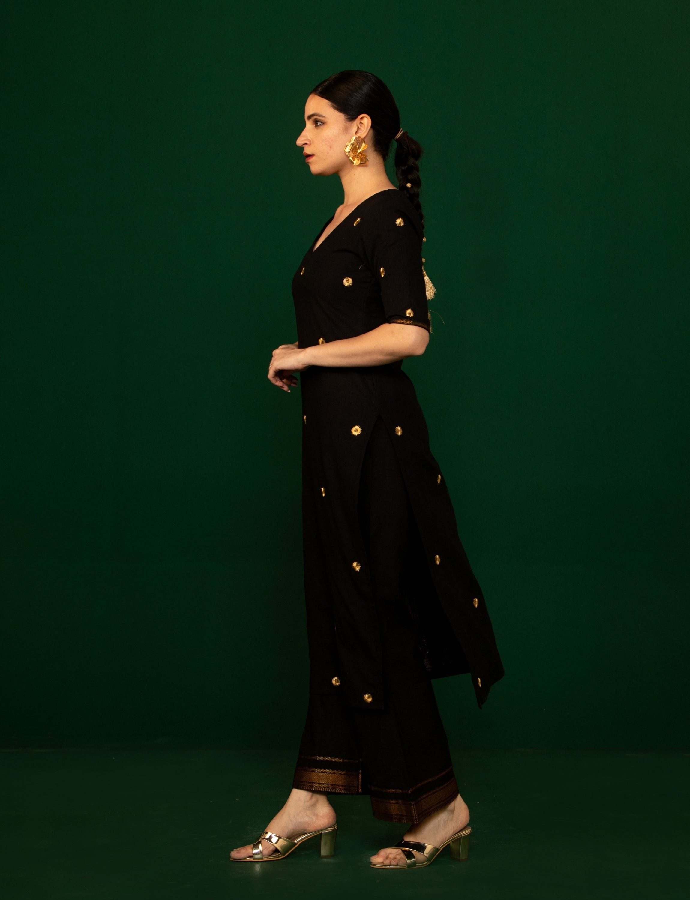 Black Embroidered Kurta