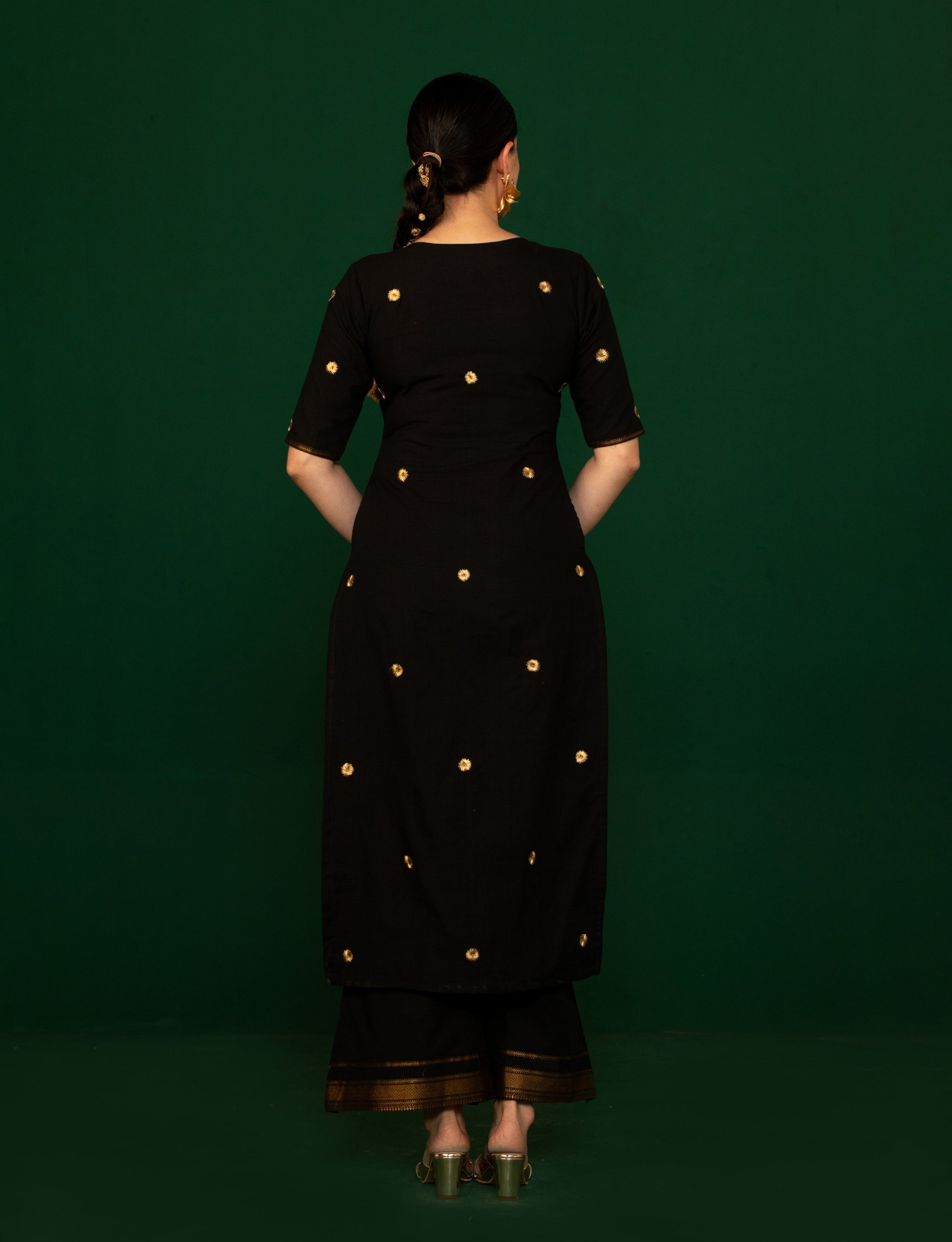Black Embroidered Kurta