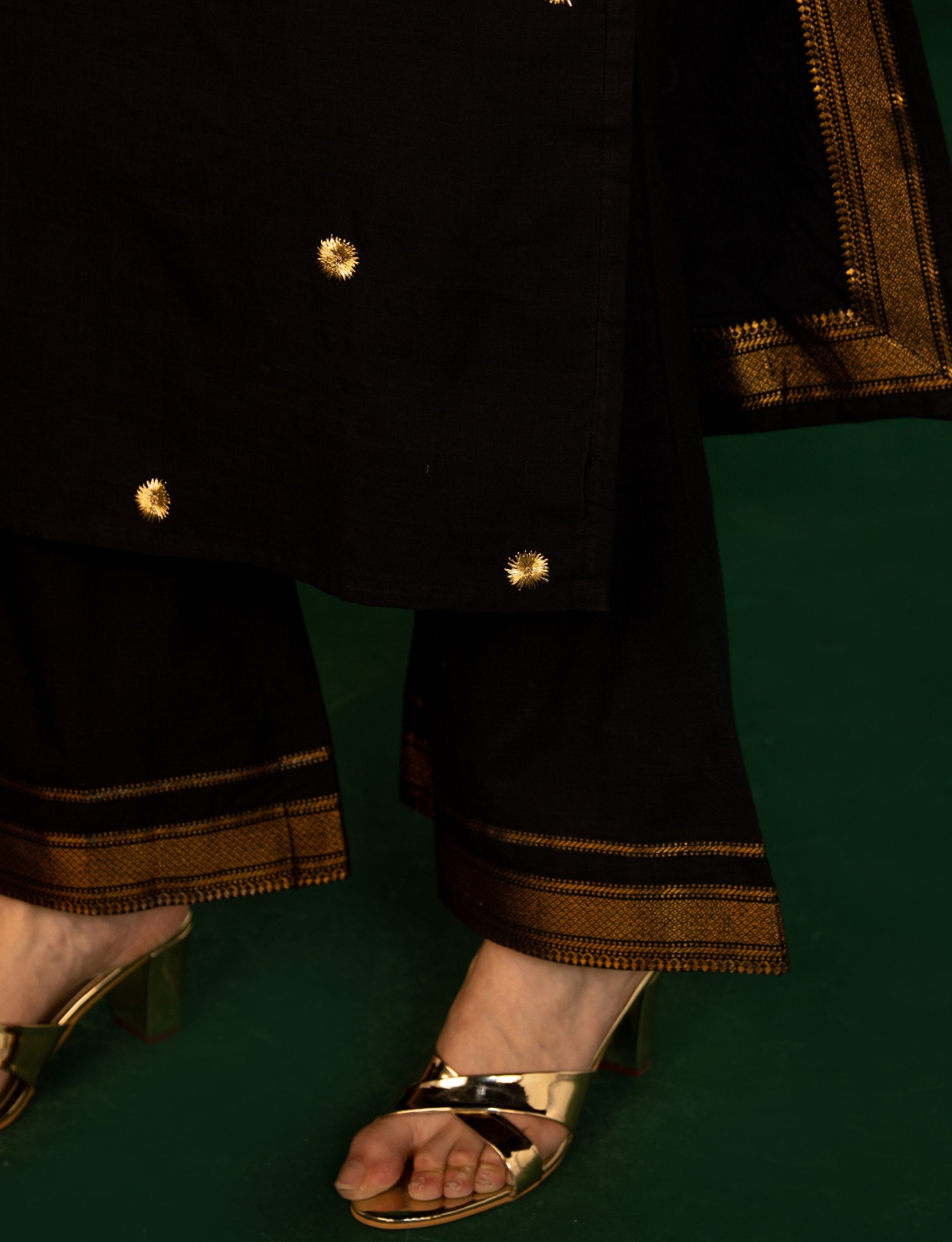 Black Embroidered Kurta