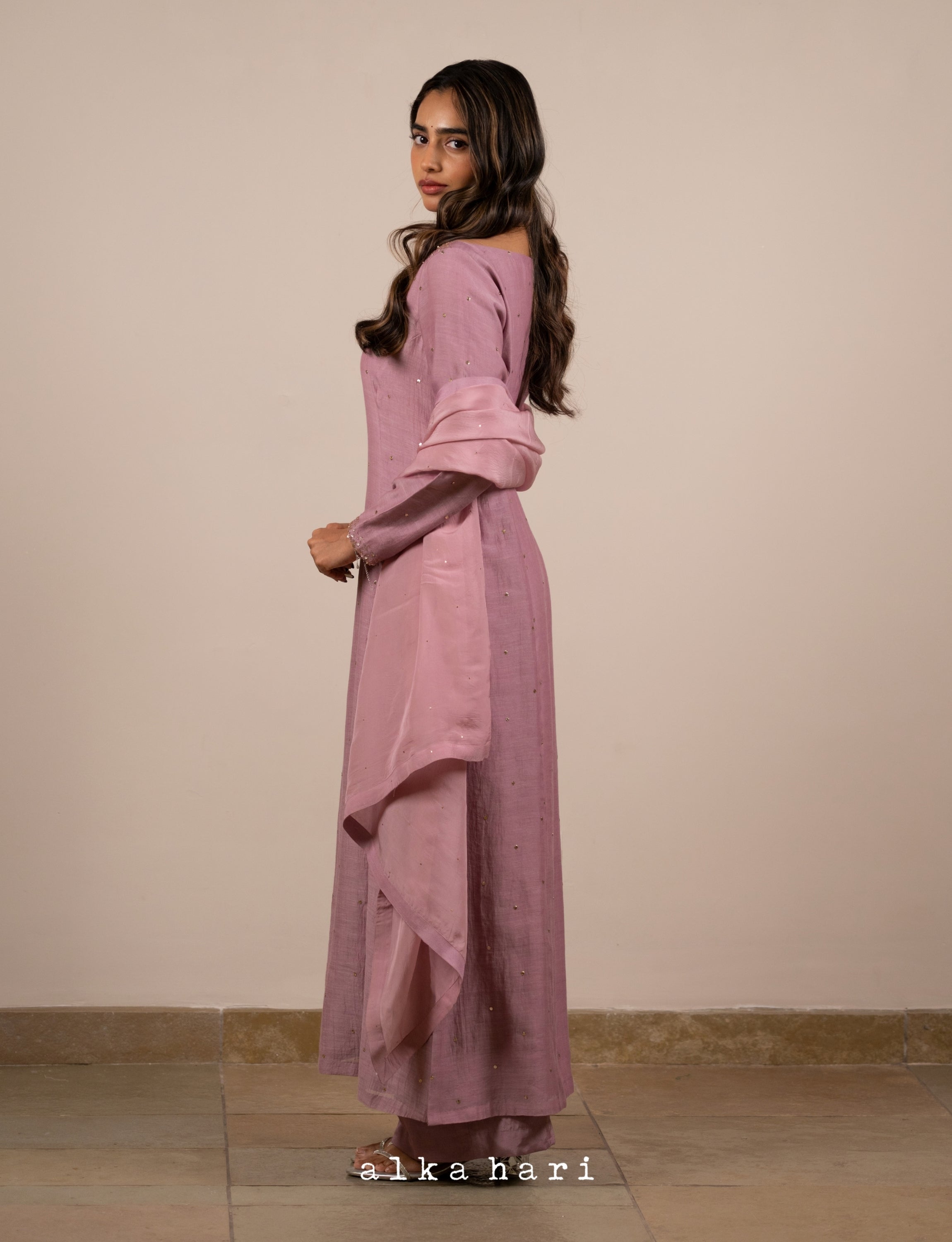 Dusty Pink Boat Neck Mukaish Embroidered Kurta