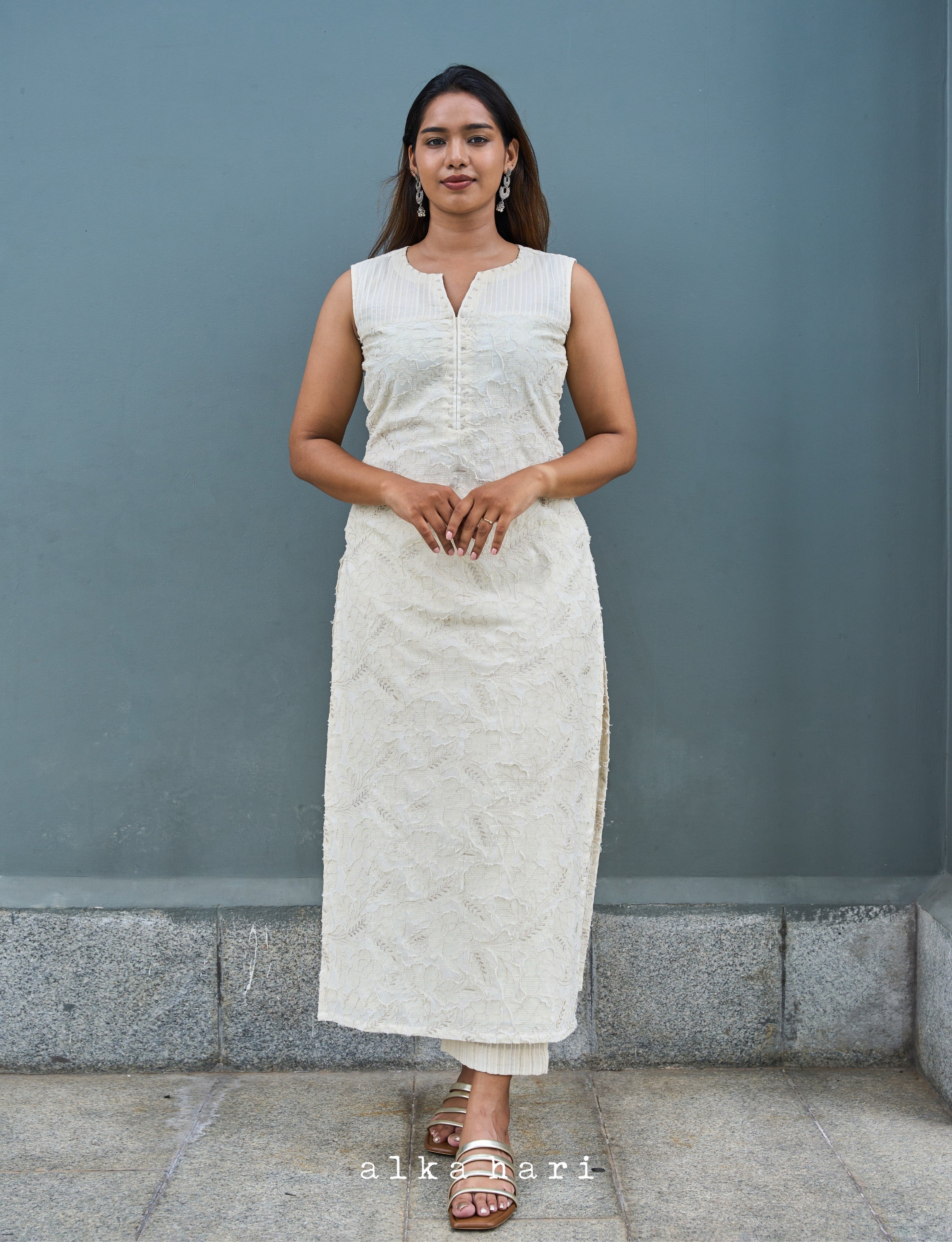 Off White Patchwork Embroidered Kurta