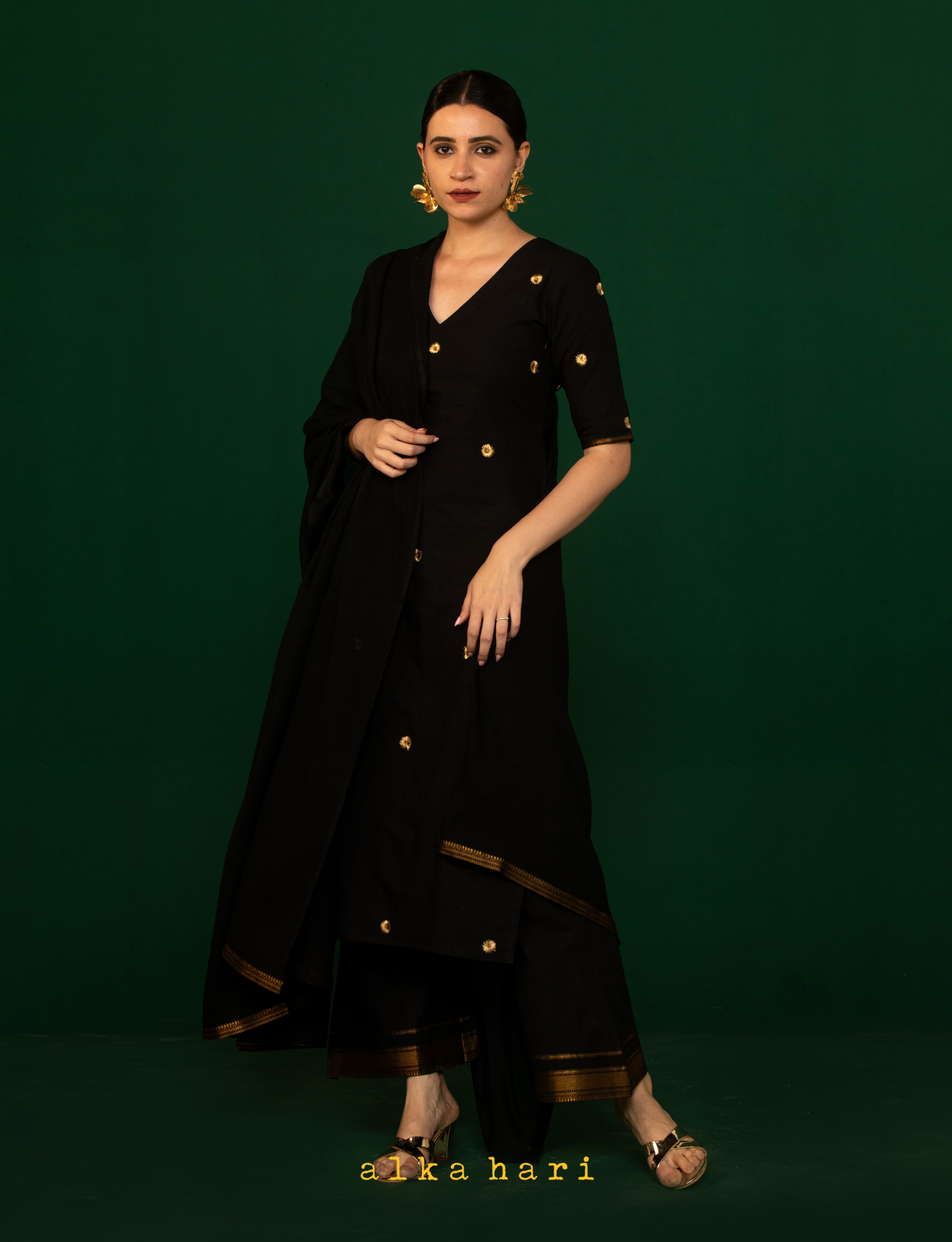 Black Embroidered Kurta