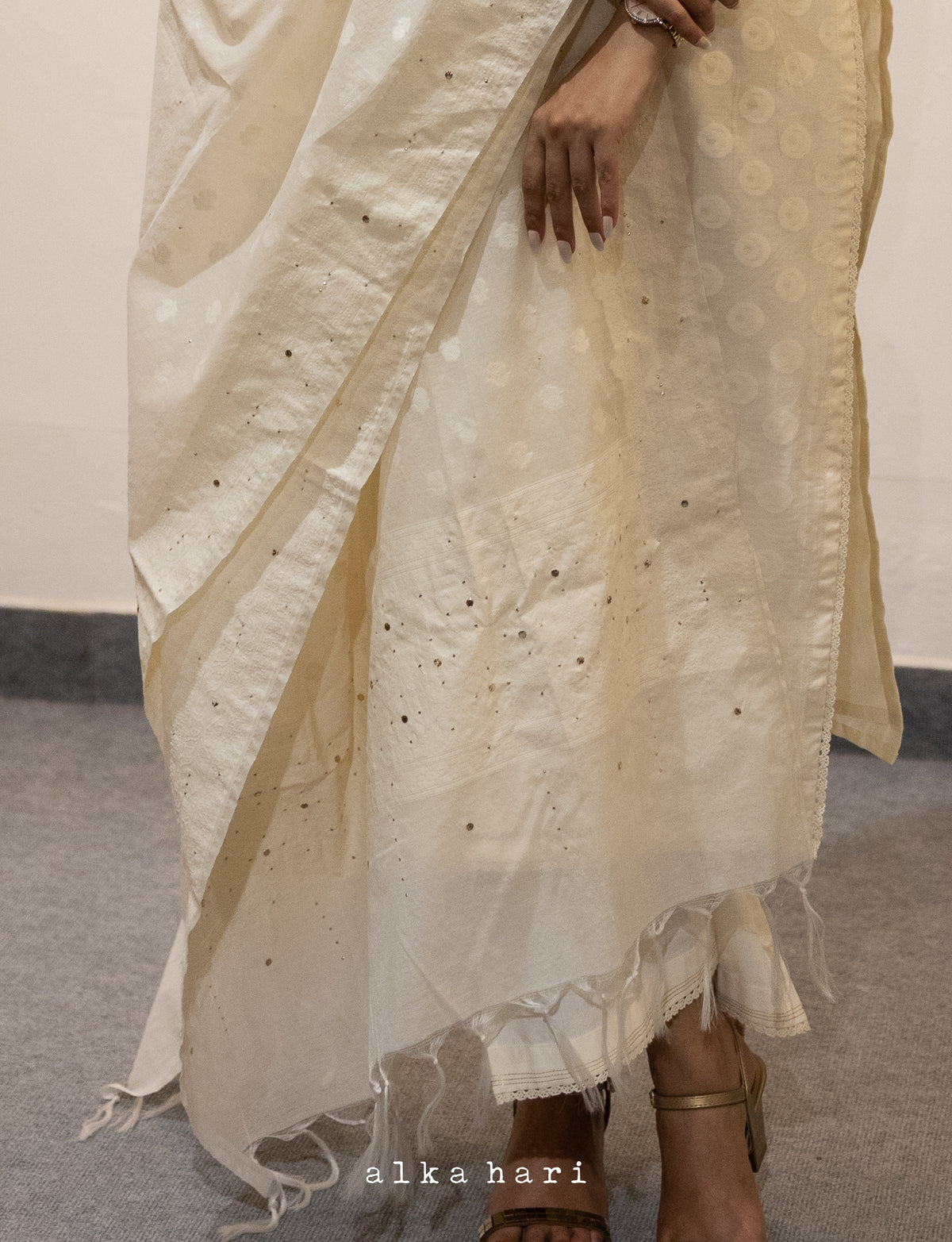 Off White Chanderi Silk Dupatta with Mukaish Work