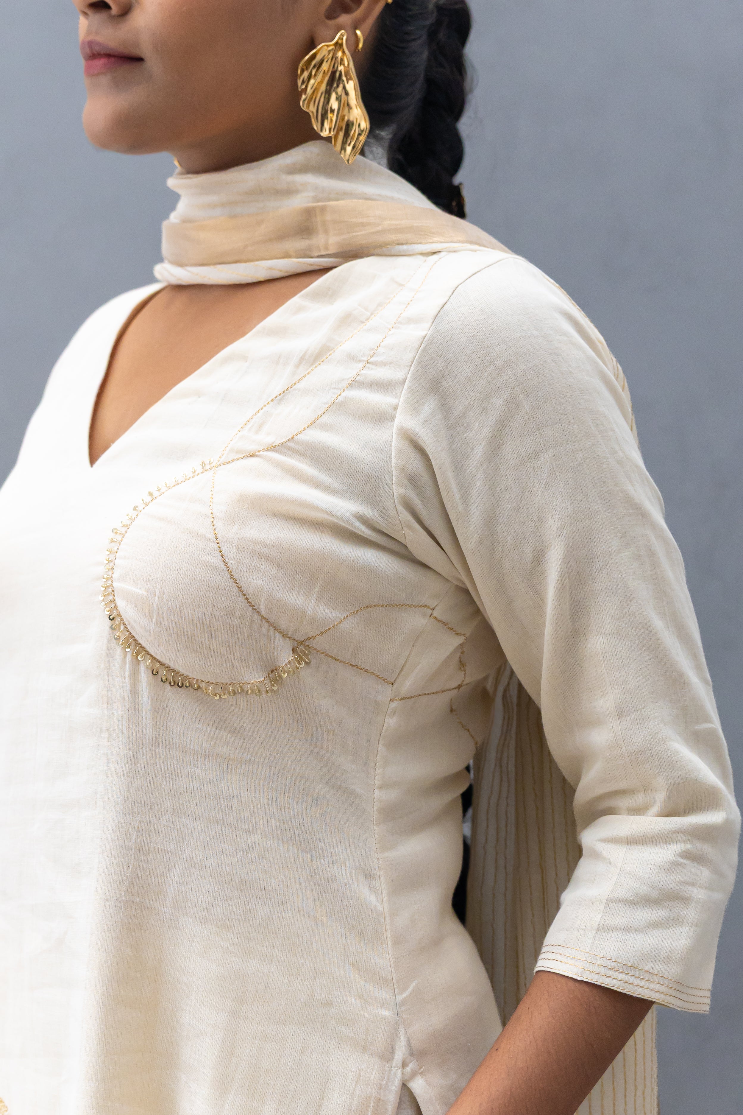 Off White Hand Embroidered V Neck Kurta