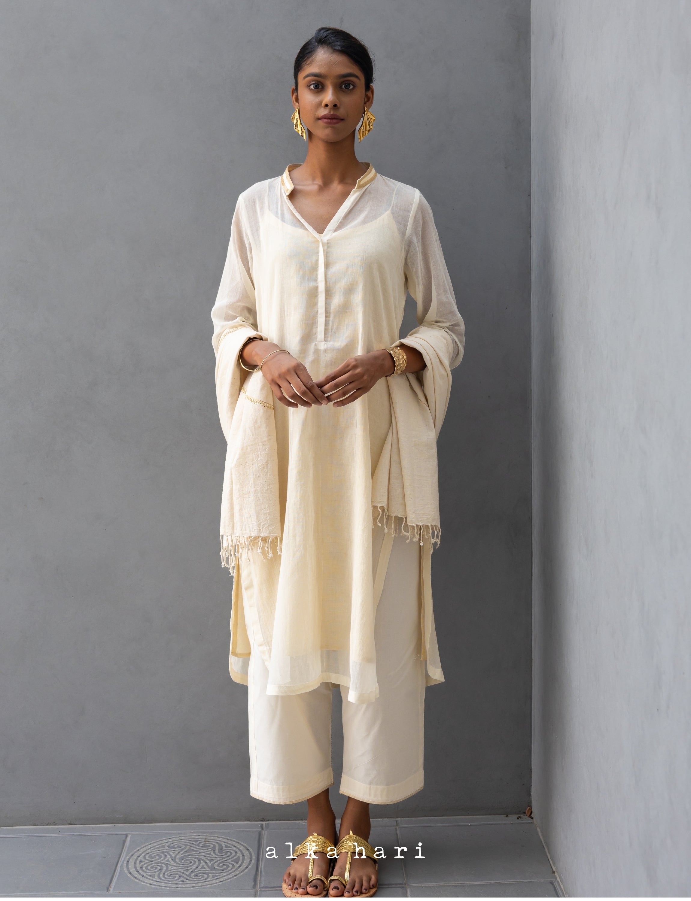 Kurta with Hand Embroidered Collar