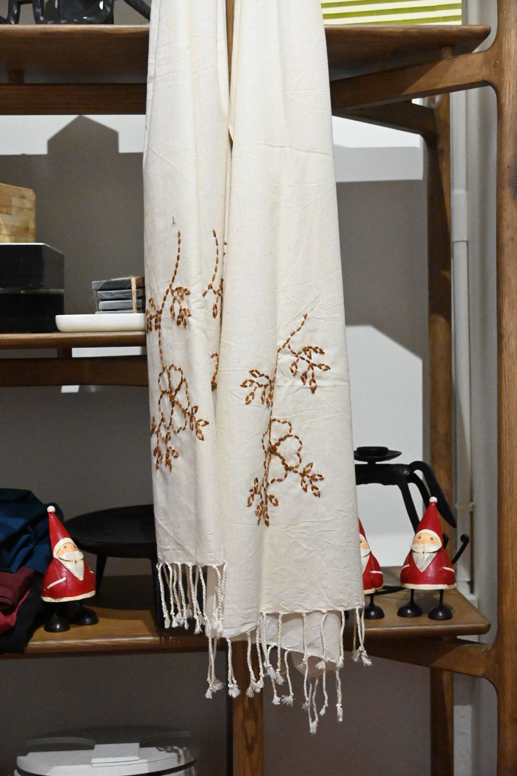 Floral Embroidered Off White Dupatta